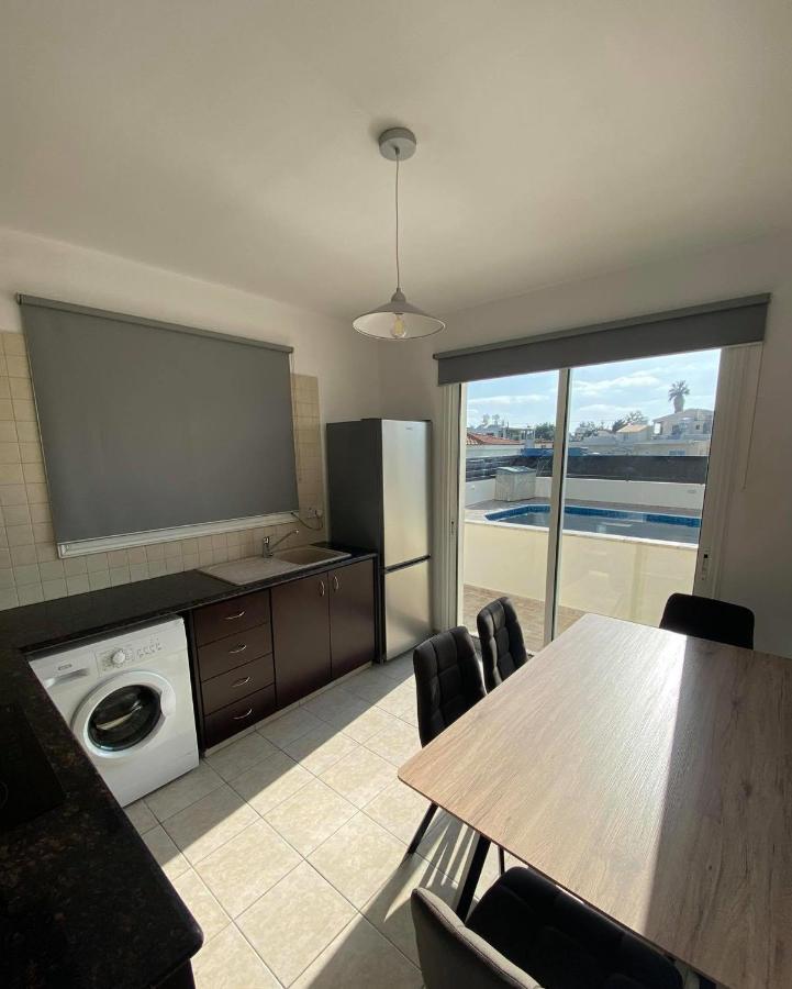 Cosy Apartment In Kato Paphos With Pool Access ภายนอก รูปภาพ