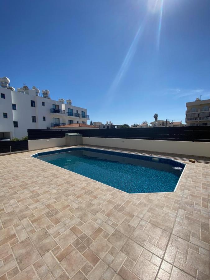 Cosy Apartment In Kato Paphos With Pool Access ภายนอก รูปภาพ