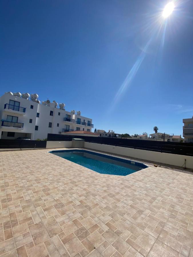 Cosy Apartment In Kato Paphos With Pool Access ภายนอก รูปภาพ